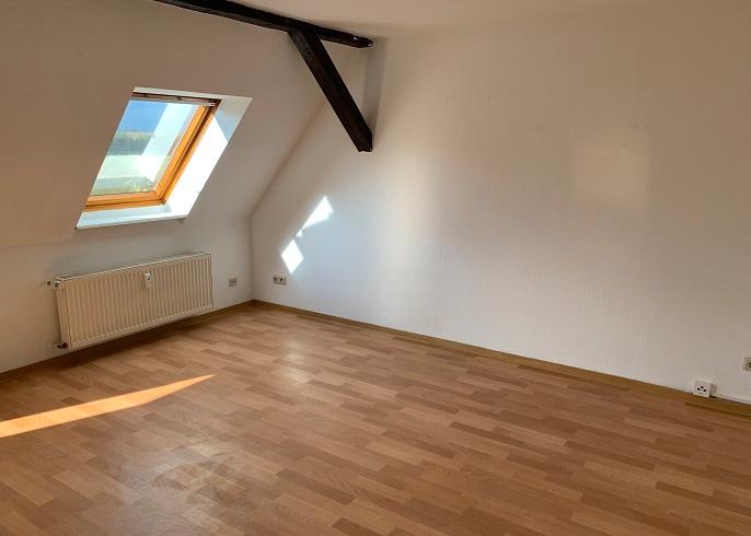Dachgeschoßwohnung Oschersleben (Bode) - 1 Zimmer, 34 m&sup2;, 212&euro; | Angebot:26635042