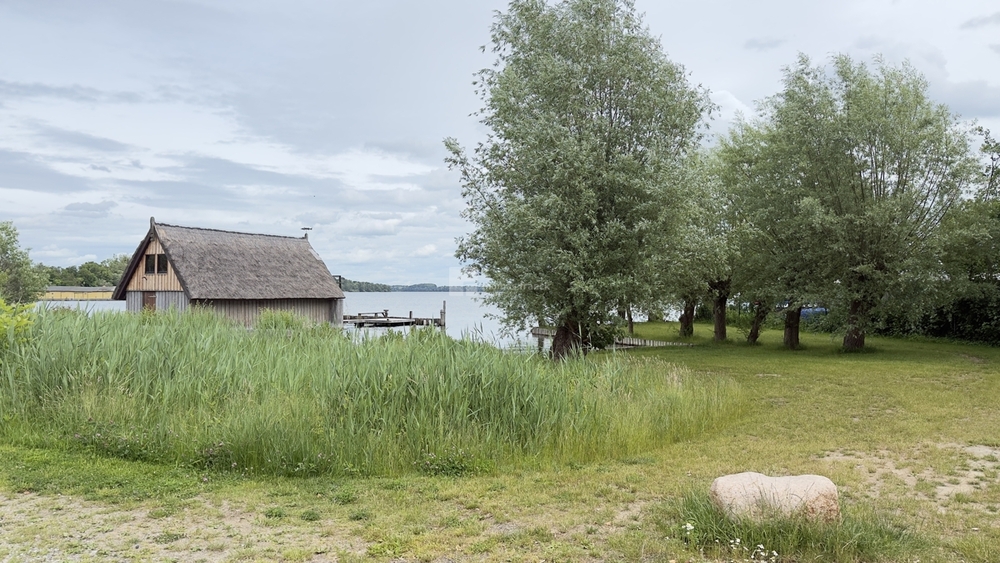 Schöner Wohnen am Schweriner See WaisenhausGärten wirklich 1. Reihe am Wasser - Etagenwohnung Schwerin Werdervorstadt | Angebot:26790961