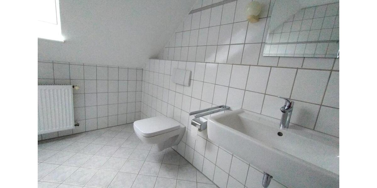 Dachgeschoßwohnung Vechta - 2 Zimmer, 67 m&sup2;, 600&euro; | Angebot:25402896