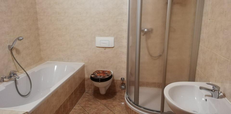 Erdgeschoßwohnung Glauchau - 3 Zimmer, 68 m&sup2;, 340&euro; | Angebot:24393869