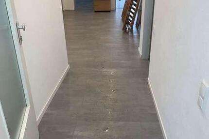 4-Zimmer Wohnung mit Balkon