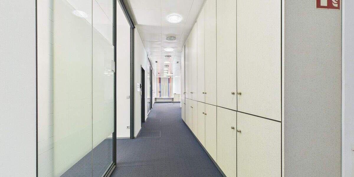 Gewerbeobjekt Regensburg / Prüfening Westenviertel - 8 Zimmer, 199 m&sup2;, 4.700&euro; | Angebot:25704935