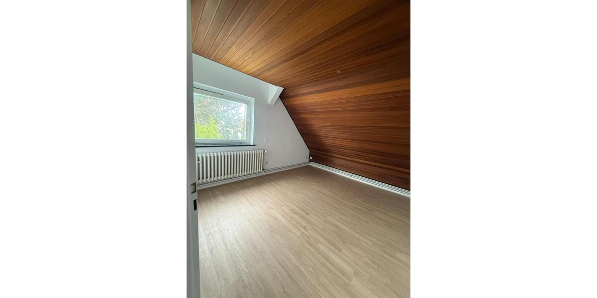 Etagenwohnung Hameln - 5 Zimmer, 95 m&sup2;, 750&euro; | Angebot:26580614
