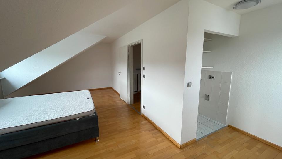 Wohnen auf Zeit Leimen - 4 Zimmer, 140 m&sup2;, 500&euro; | Angebot:26626644