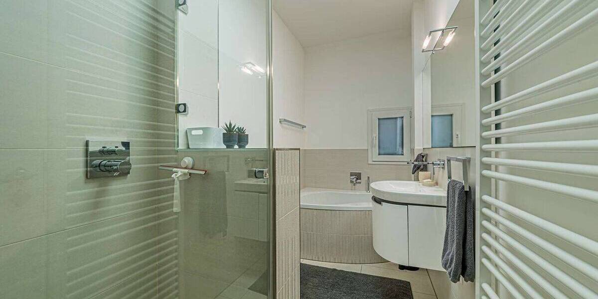 Etagenwohnung Frankfurt am Main Bockenheim - 3 Zimmer, 70 m&sup2;, 1.890&euro; | Angebot:26730418
