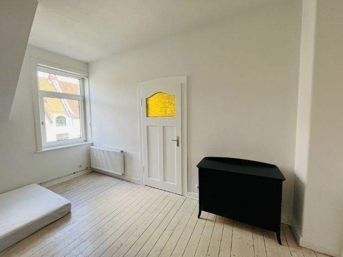 Etagenwohnung Hannover List - 3 Zimmer, 84 m&sup2;, 1.300&euro; | Angebot:25778963