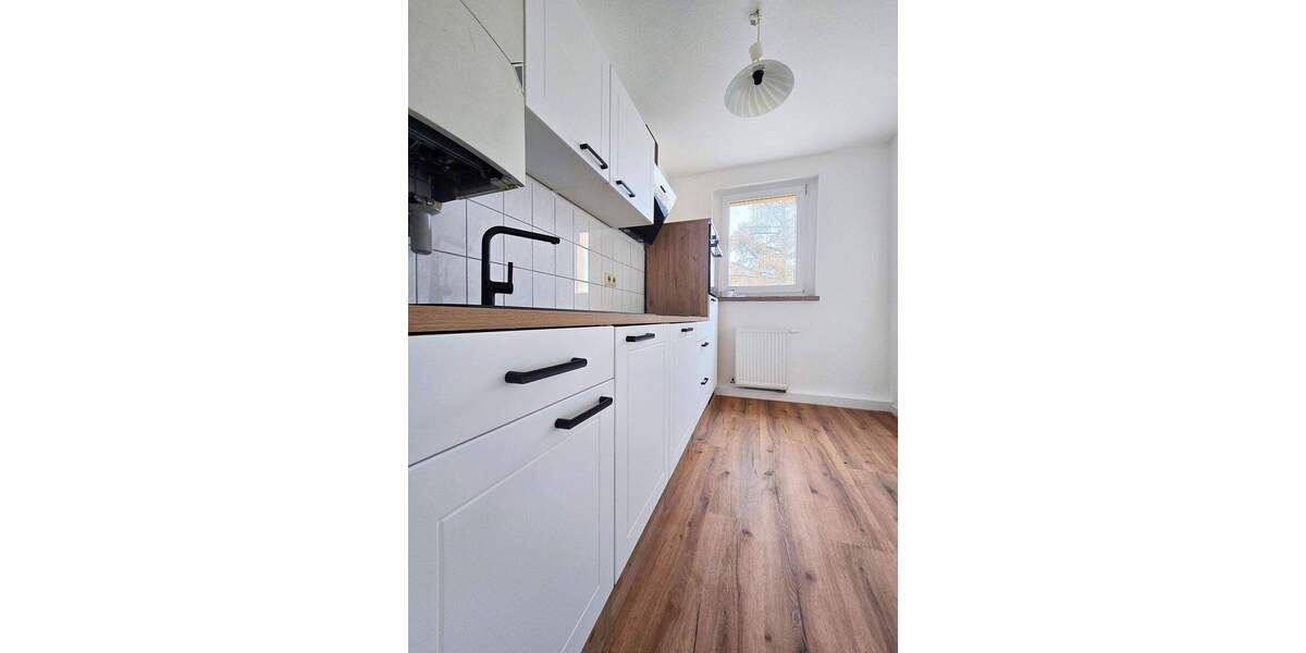 Nagelneue Küche: 2-Zimmer-Wohnung mit Balkon 2 zimmer