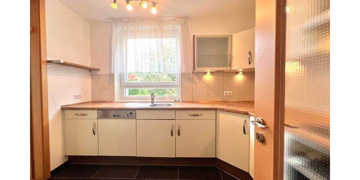 Modern sanierte 5-Zi.-Wohnung mit herrlichem Garten 5 zimmer