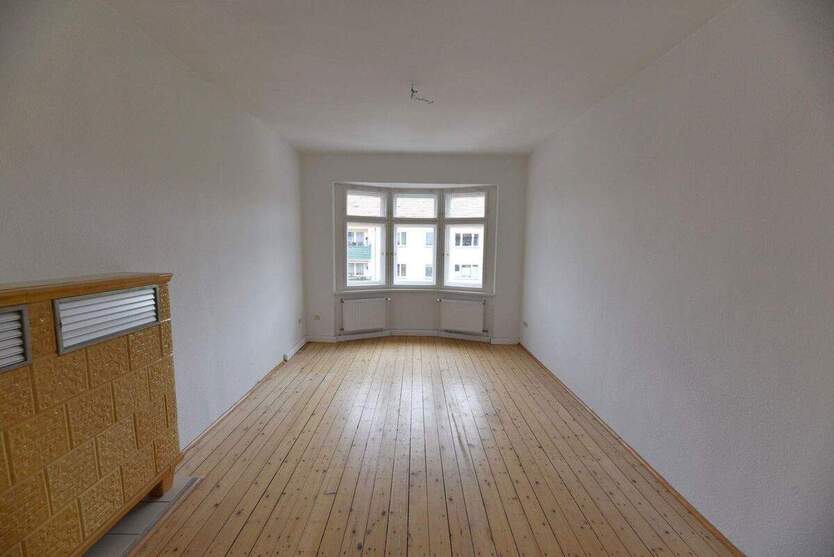Johannstadt: Schöne 4 Raum-Whg mit Holzdielung, seitlicher Elbblick A31 4.OG re E9 4 zimmer