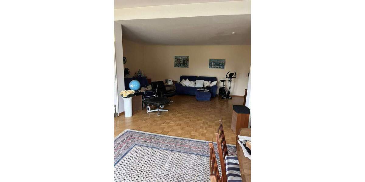 Etagenwohnung Saarbrücken Malstatt - 4 Zimmer, 130 m&sup2;, 1.200&euro; | Angebot:26306406