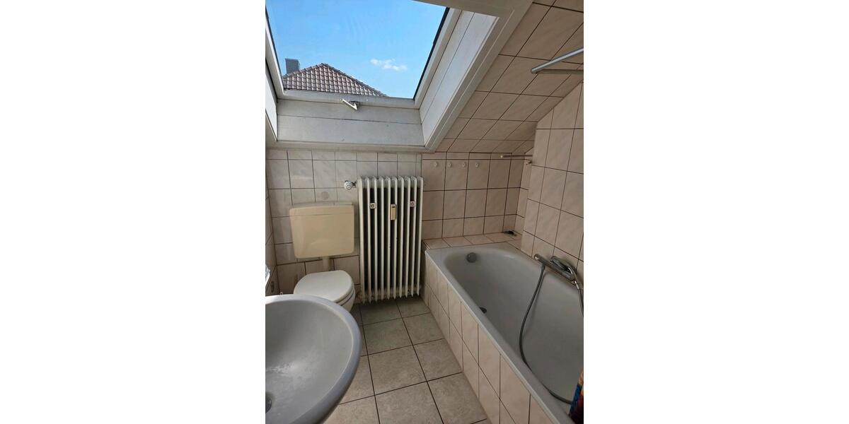 Dachgeschoßwohnung Pohlheim - 6 Zimmer, 80 m&sup2;, 700&euro; | Angebot:26619459