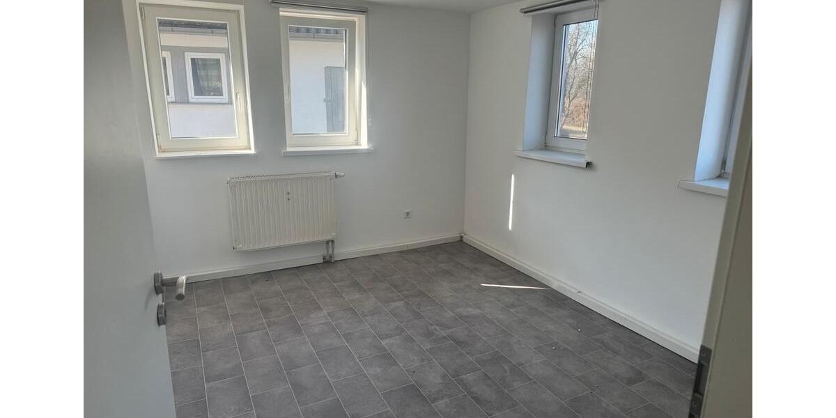 Einfamilienhaus Lauda-Königshofen Königshofen - 6 Zimmer, 140 m&sup2;, 1.350&euro; | Angebot:25259011