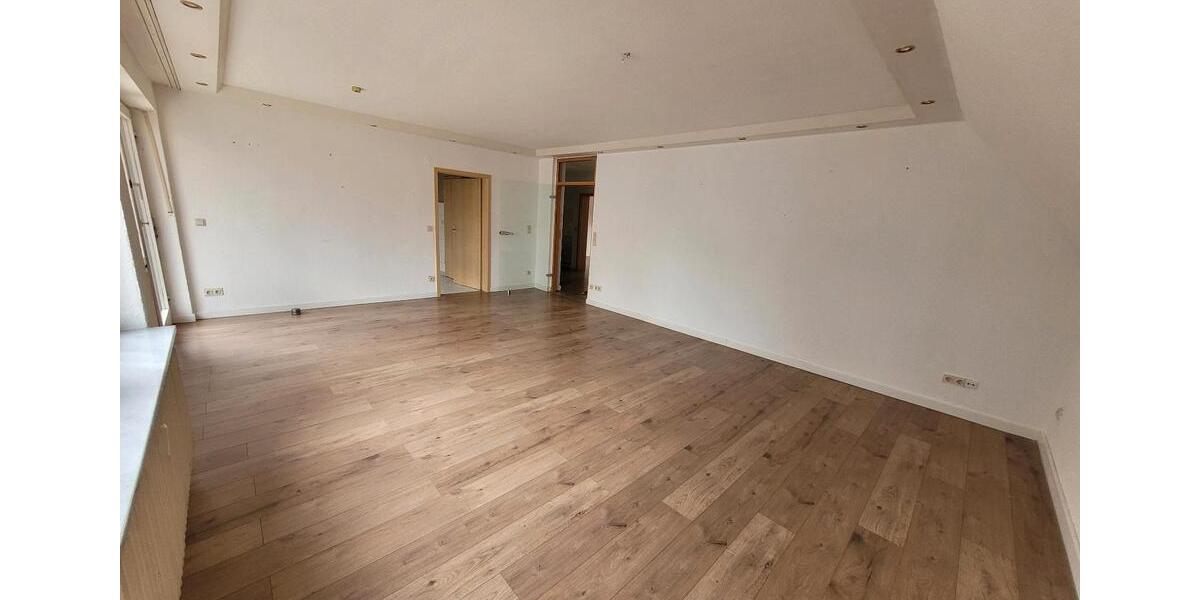 Etagenwohnung Tauberbischofsheim - 4 Zimmer, 112 m&sup2;, 950&euro; | Angebot:26440296