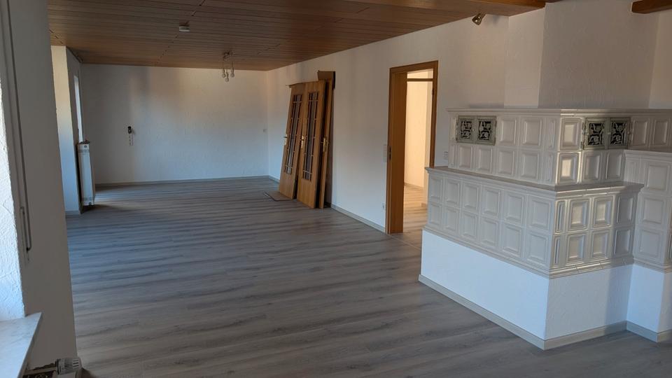 Etagenwohnung Dischingen - 5 Zimmer, 172 m&sup2;, 1.620&euro; | Angebot:26030762