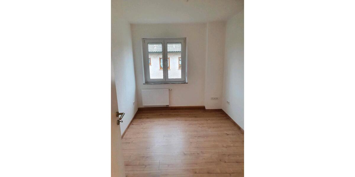 Maisonettenwohnung Bergrheinfeld - 4 Zimmer, 125 m&sup2;, 1.000&euro; | Angebot:26161573