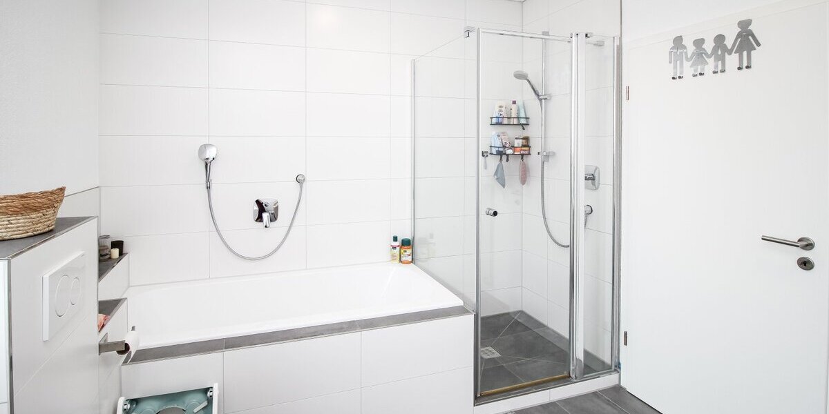 Modernisierte 4-Zimmer-Wohnung mit Einbauküche in Oberndorf a. N. - Dachgeschoßwohnung Oberndorf | Angebot:27095832
