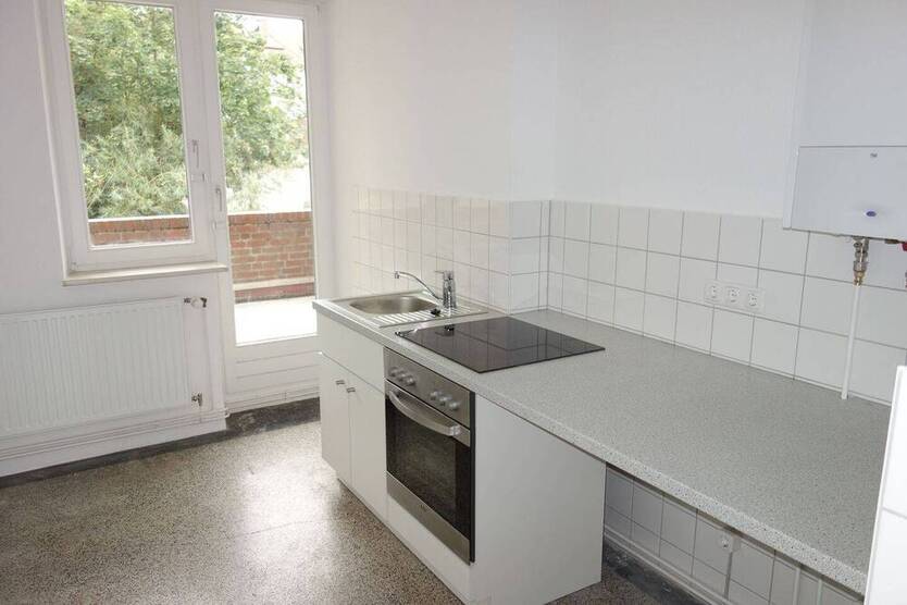 HH-BergedorfNähe S-Bahn, 2,5 Zi.-Whg65m², EBK, Dielenboden, großer BalkonTerrasse 860,- inkl. zzgl. Hzg.