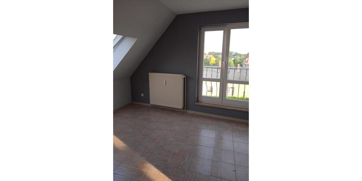 Dachgeschoßwohnung Penzlin - 3 Zimmer, 80 m&sup2;, 600&euro; | Angebot:26253820