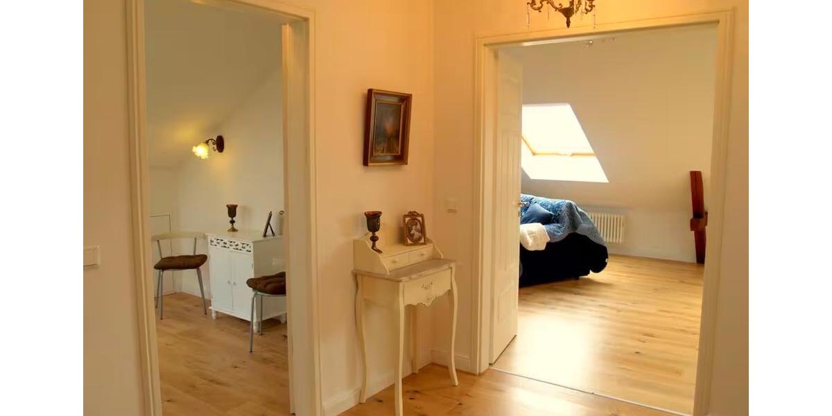 Maisonettenwohnung Dresden Blasewitz - 5 Zimmer, 161 m&sup2;, 2.200&euro; | Angebot:26038390