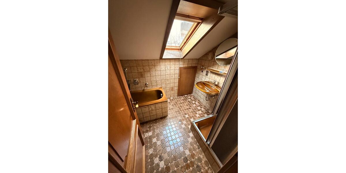 Dachgeschoßwohnung Haiterbach - 4 Zimmer, 73 m&sup2;, 750&euro; | Angebot:26447046