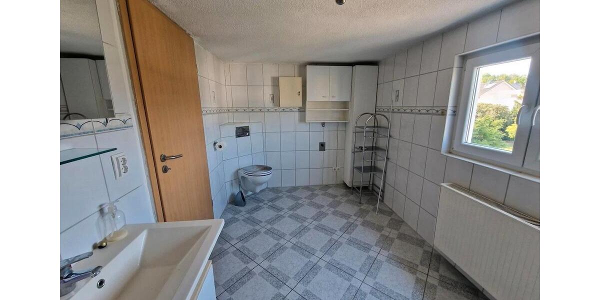 Etagenwohnung Bretten - 4 Zimmer, 95 m&sup2;, 950&euro; | Angebot:26677331