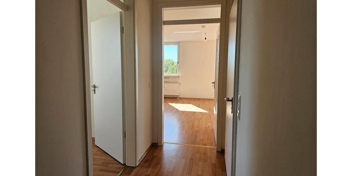 Etagenwohnung Pinneberg - 2 Zimmer, 64 m&sup2;, 763&euro; | Angebot:26493568