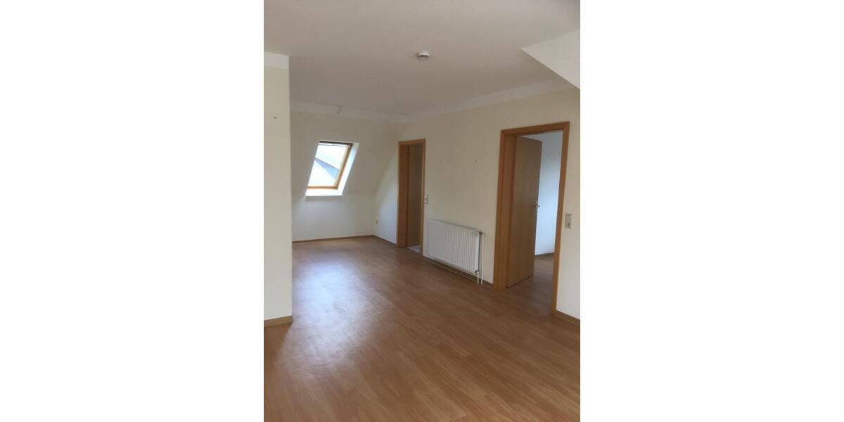 Dachgeschoßwohnung Hemmoor - 3 Zimmer, 75 m&sup2;, 690&euro; | Angebot:24611059