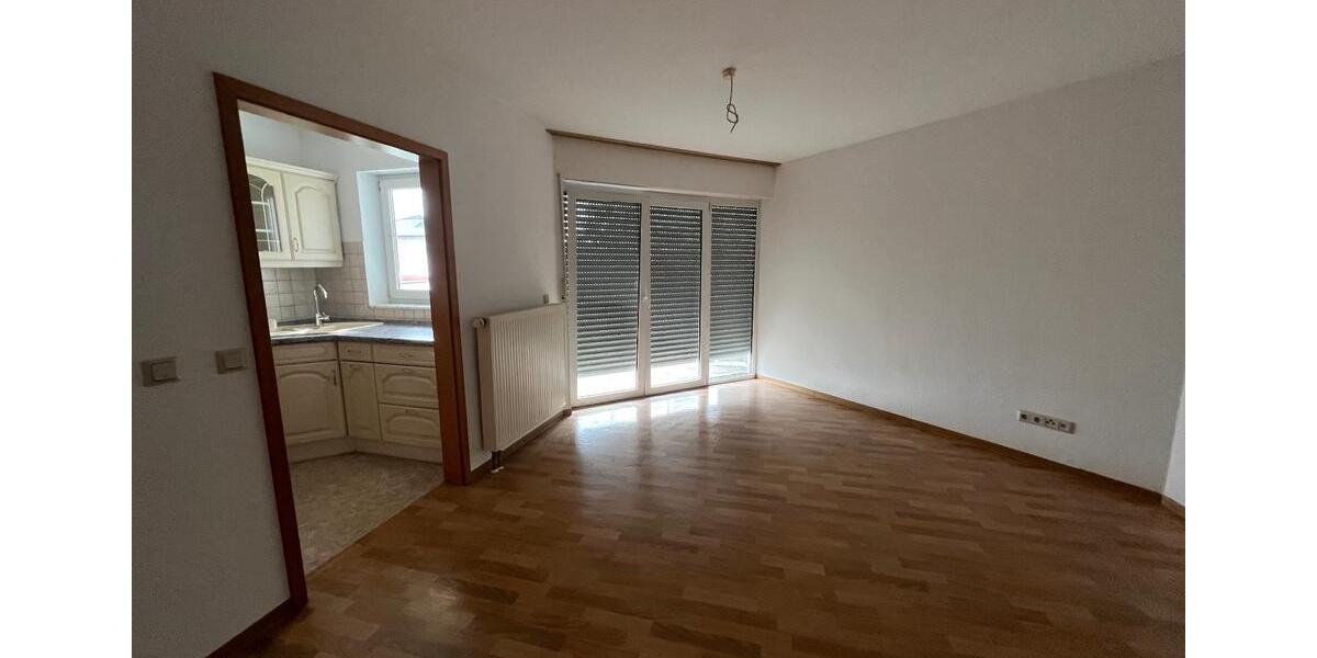 Etagenwohnung Schmelz - 2 Zimmer, 68 m&sup2;, 680&euro; | Angebot:24311015