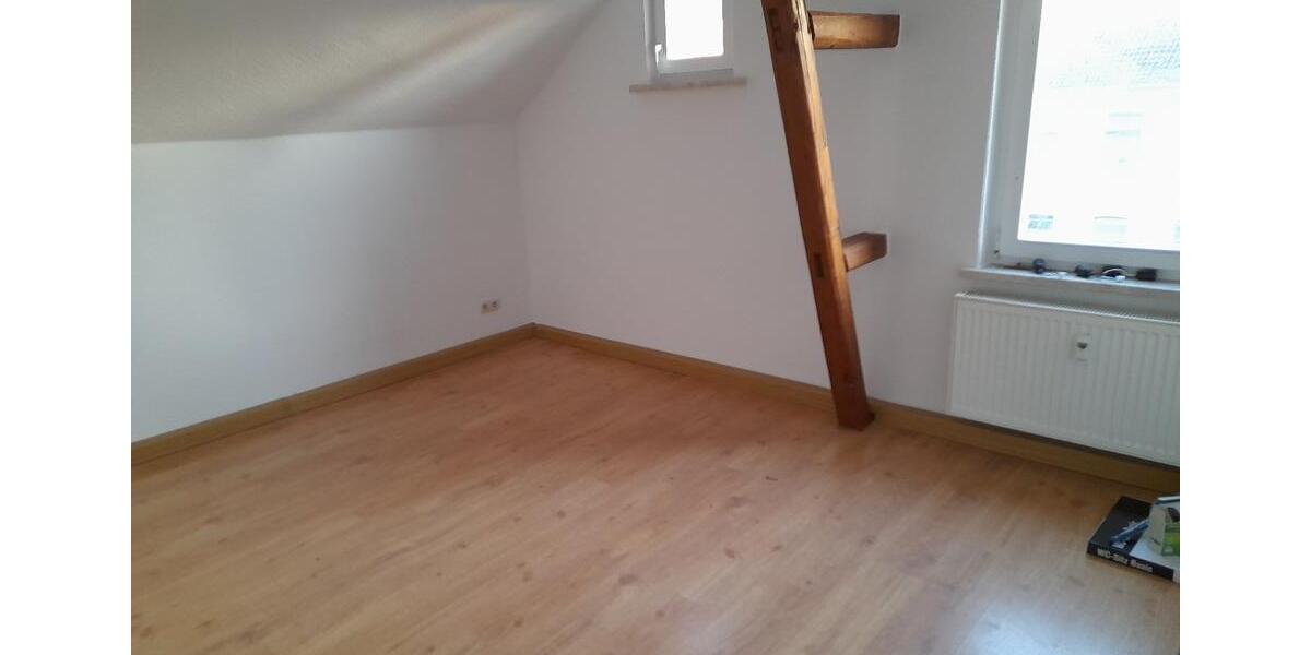Dachgeschoßwohnung Apolda - 2 Zimmer, 60 m&sup2;, 400&euro; | Angebot:25540081
