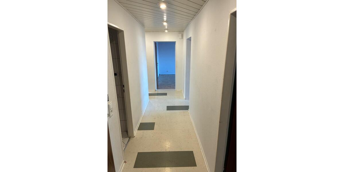 Etagenwohnung Ludwigsburg Hoheneck - 4 Zimmer, 91 m&sup2;, 1.200&euro; | Angebot:24876925