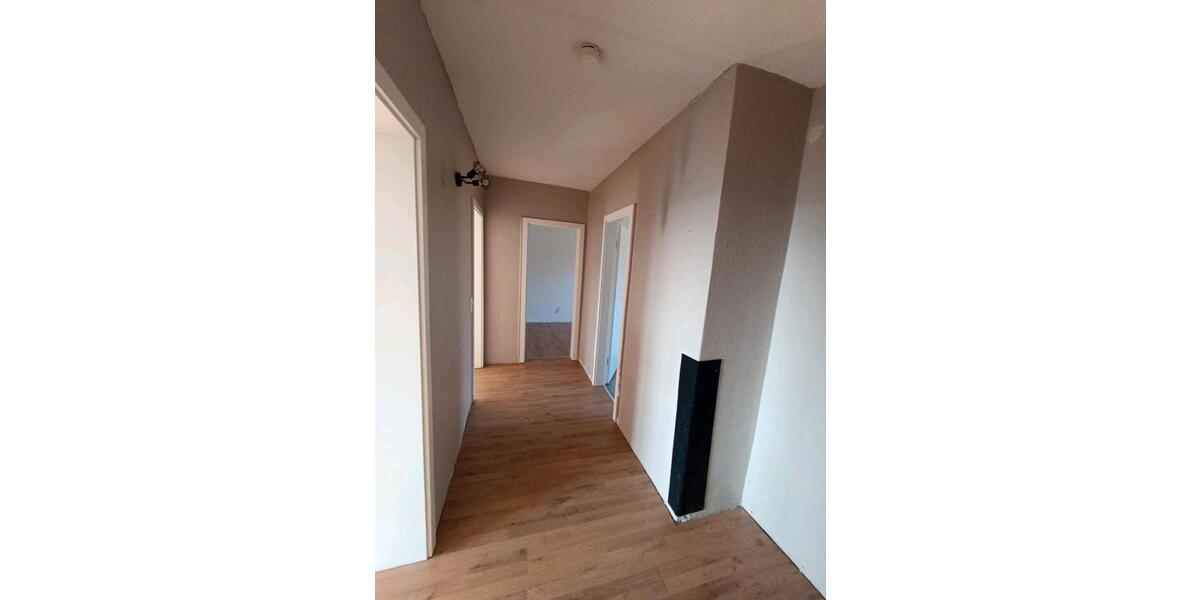 Etagenwohnung Baunatal - 3 Zimmer, 65 m&sup2;, 700&euro; | Angebot:25971713