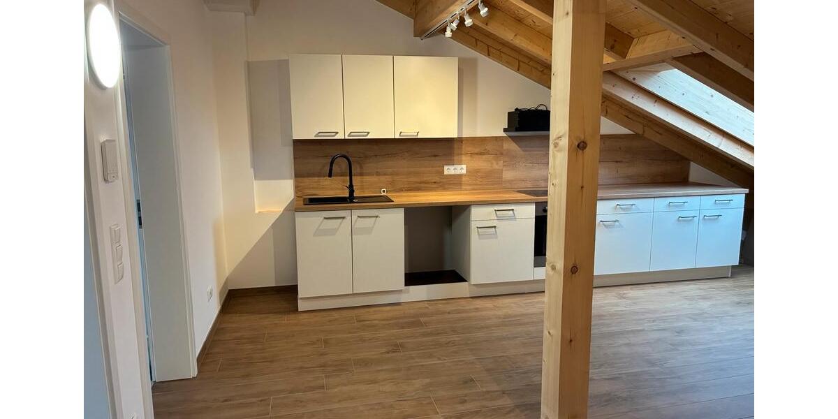 Dachgeschoßwohnung Weilheim in Oberbayern - 2 Zimmer, 53 m&sup2;, 1.035&euro; | Angebot:25005343