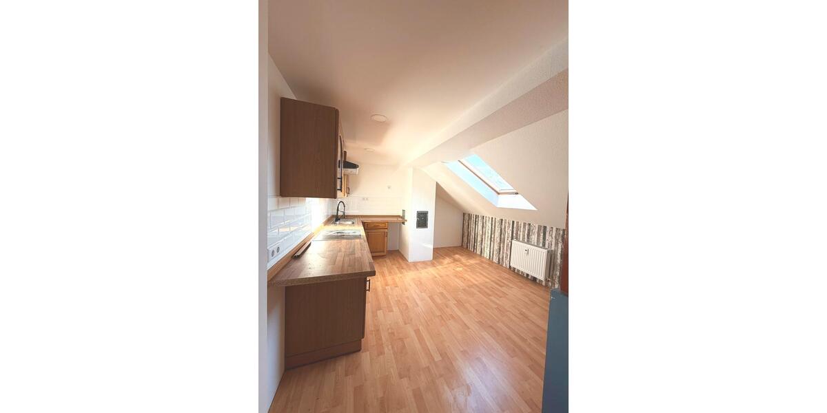 Dachgeschoßwohnung Oberderdingen - 2 Zimmer, 78 m&sup2;, 800&euro; | Angebot:26693299