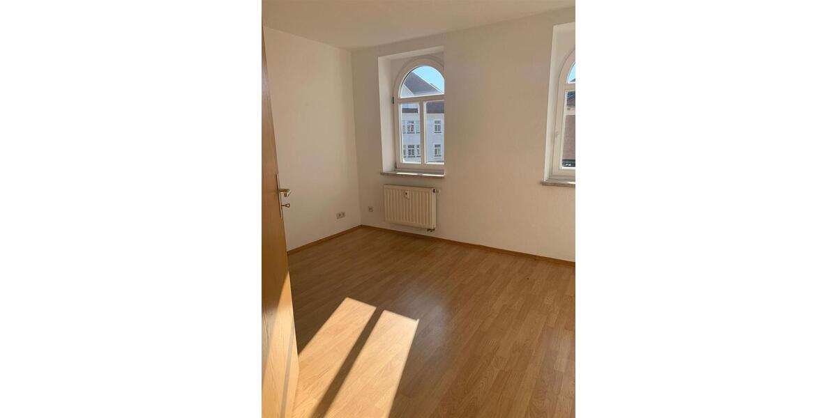 Dachgeschoßwohnung Falkenstein/Vogtland Vogtland - 4 Zimmer, 76 m&sup2;, 335&euro; | Angebot:26041735