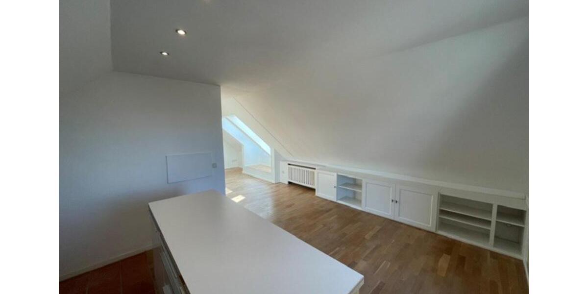 Dachgeschoßwohnung Iserlohn - 2 Zimmer, 53 m&sup2;, 470&euro; | Angebot:25148807