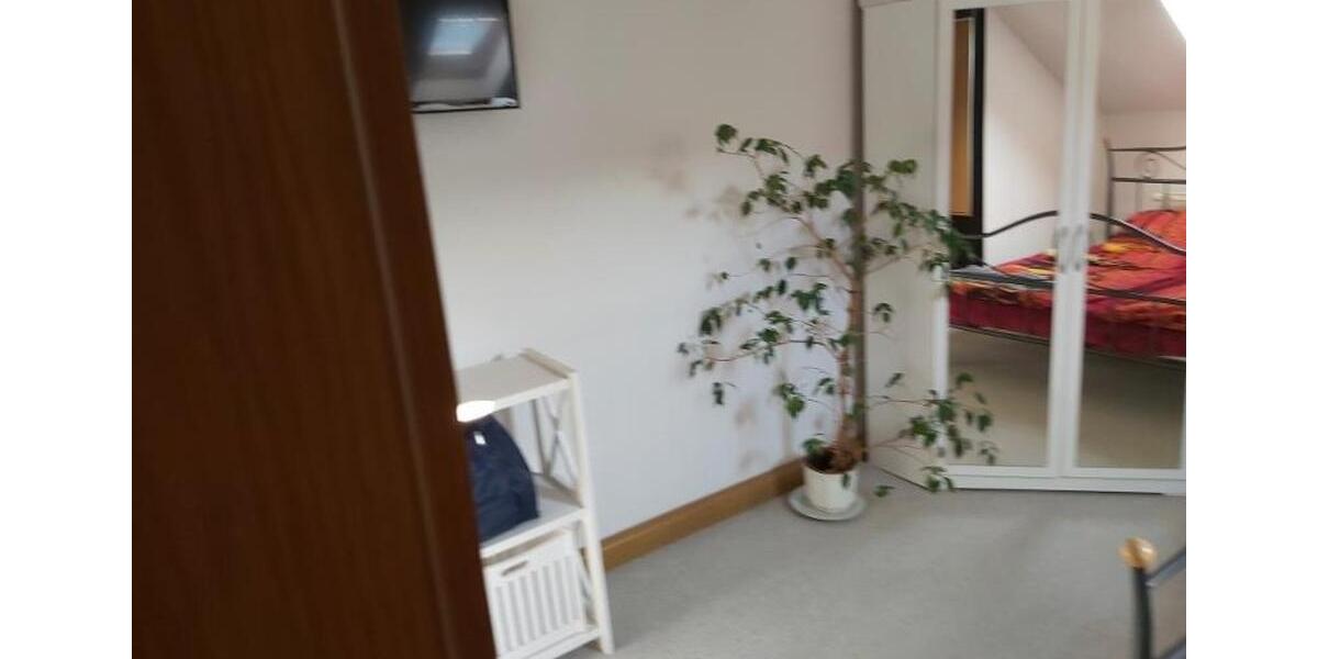 Dachgeschoßwohnung Altenburg - 2 Zimmer, 56 m&sup2;, 345&euro; | Angebot:26143763
