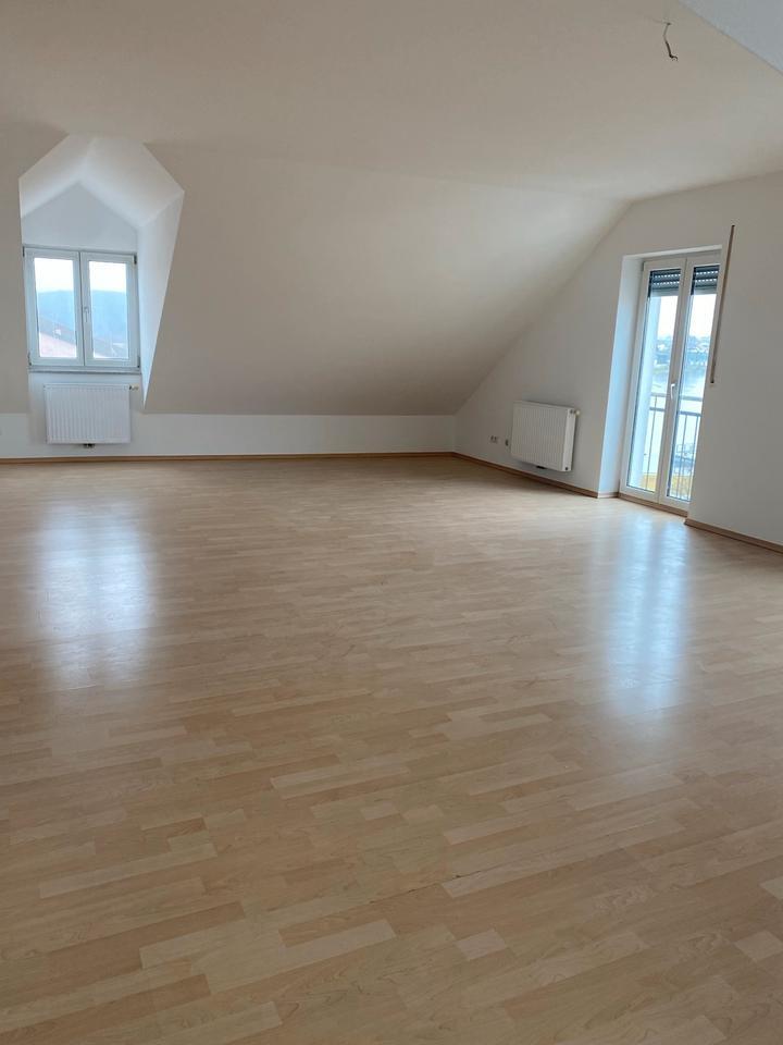 Traumhafte Dachgeschoss Wohnung mit Blick auf den Esper