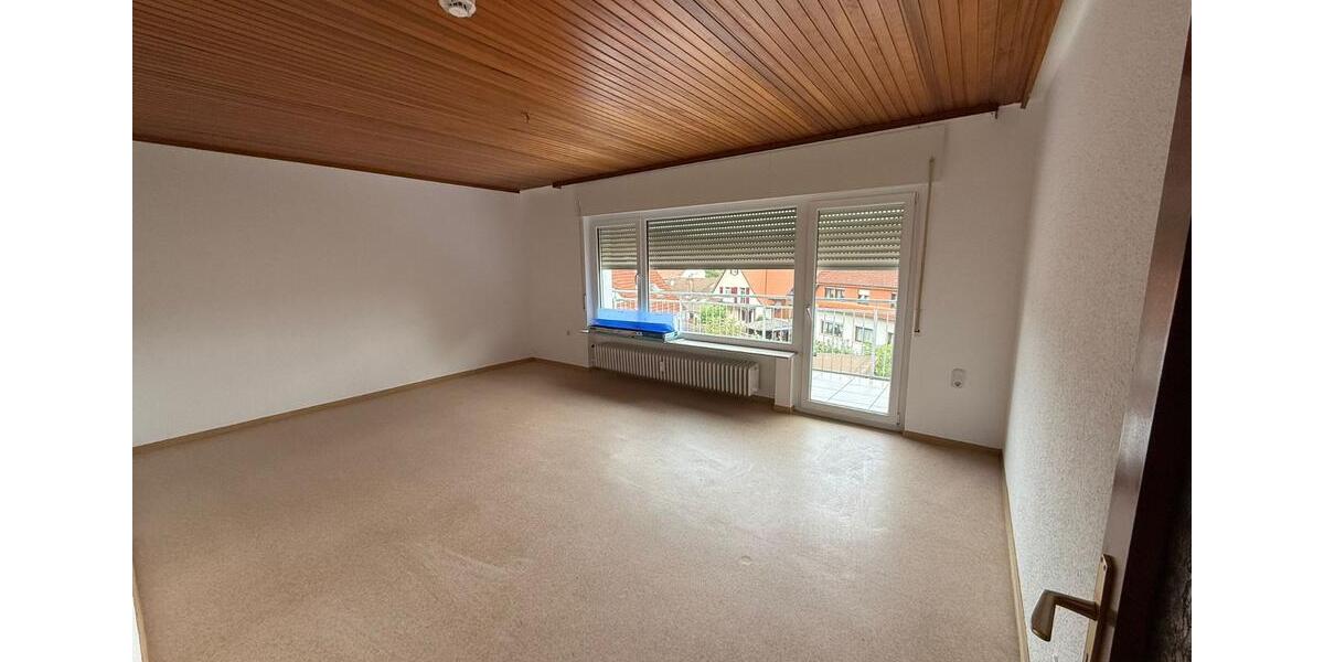 Ab sofort frei: Großzügige, renovierte 4-Zimmer-Wohnung (ca. 115 4 zimmer