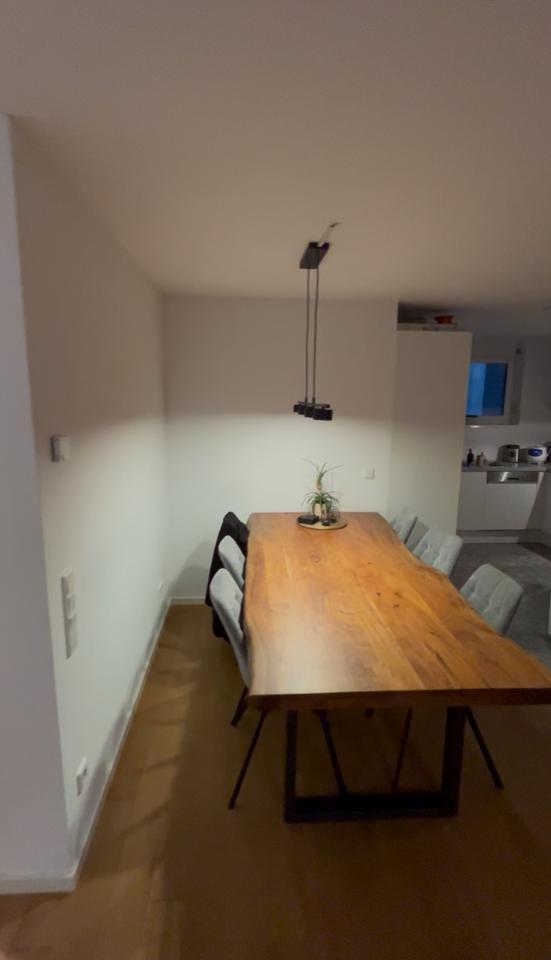 WG-Zimmer in zentraler Lage Berufstätigen-WG — Weiter Bilder fo