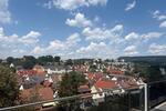 Neubau: 2,5-Zimmer-Wohnung in Aalen mit EBK, Balkon & Carport
