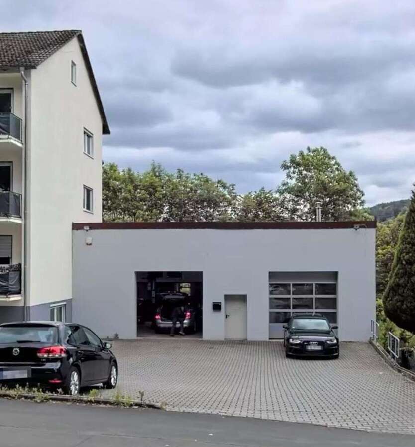 Halle in Herborn 1.950 € 250 m²
