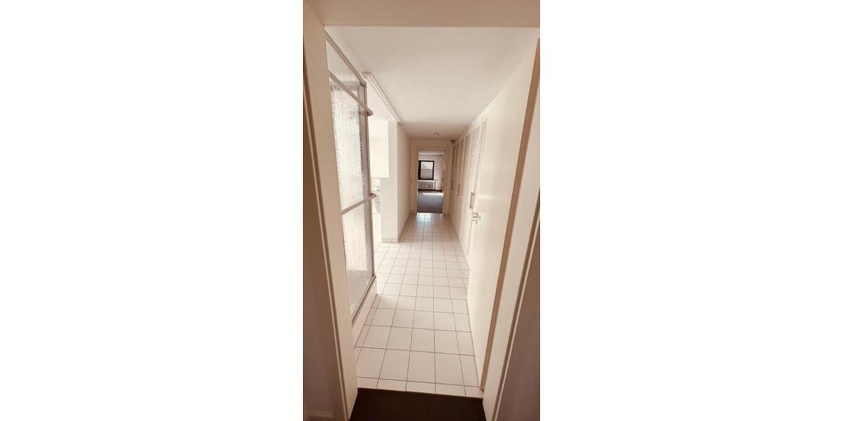 Dachgeschoßwohnung Halver - 3 Zimmer, 117 m&sup2;, 900&euro; | Angebot:25988805