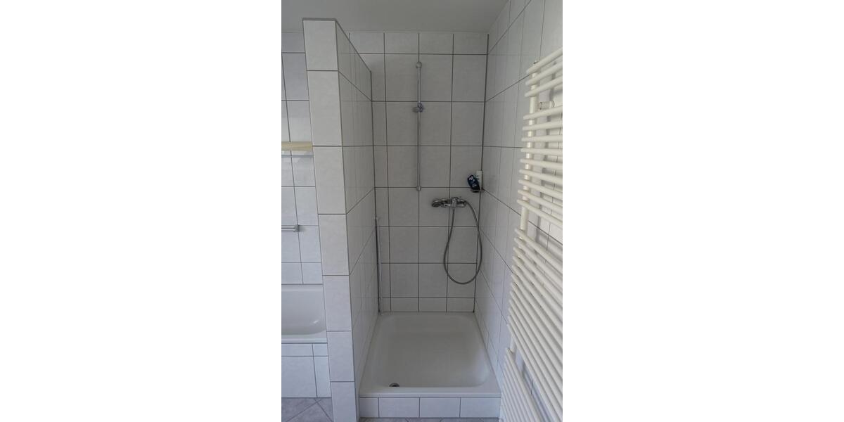 Doppelhaushälfte Bubenreuth - 7 Zimmer, 160 m&sup2;, 2.400&euro; | Angebot:25981382