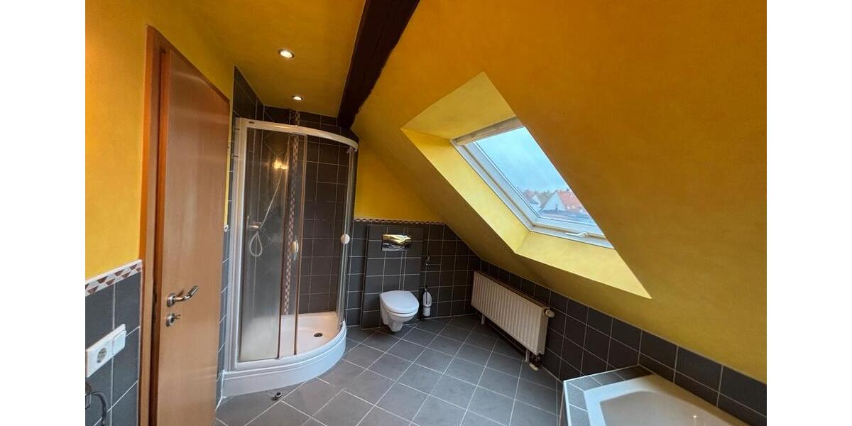 Dachgeschoßwohnung Homburg - 2 Zimmer, 75 m&sup2;, 680&euro; | Angebot:26393244