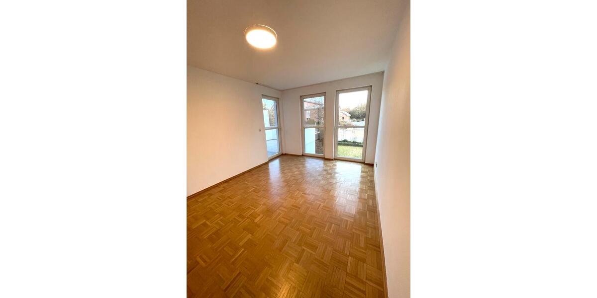 Doppelhaushälfte Kaiserslautern Betzenberg - 6 Zimmer, 179 m&sup2;, 2.250&euro; | Angebot:25023011