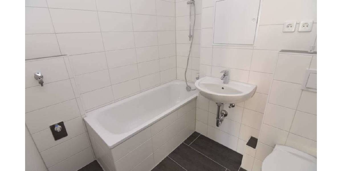 Etagenwohnung Zschopau - 3 Zimmer, 69 m&sup2;, 380&euro; | Angebot:26712708
