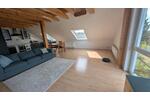 Dachgeschoßwohnung Bubenreuth - 2.5 Zimmer, 120 m&sup2;, 1.500&euro; | Angebot:26266167