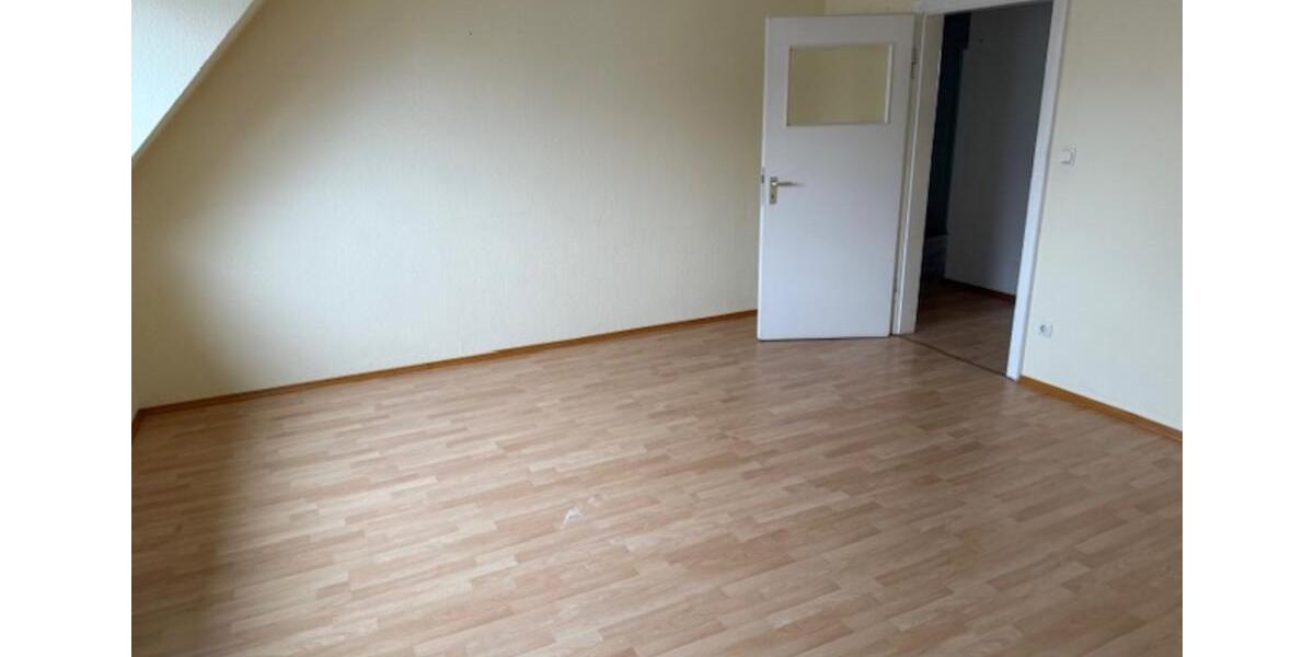 Dachgeschoßwohnung Pulheim - 3 Zimmer, 85 m&sup2;, 597&euro; | Angebot:25255743