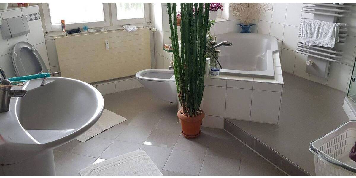 Terrassenwohnung Stuttgart Möhringen - 4 Zimmer, 138 m&sup2;, 1.980&euro; | Angebot:26767420
