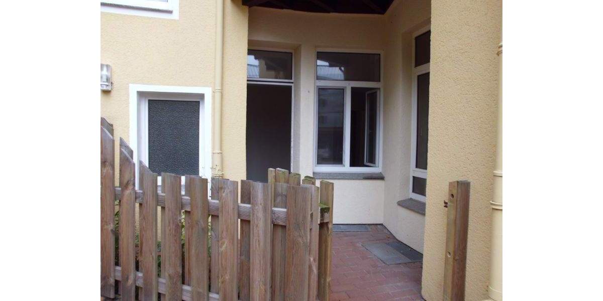 Etagenwohnung Bremerhaven Lehe - 3 Zimmer, 89 m&sup2;, 570&euro; | Angebot:25699021